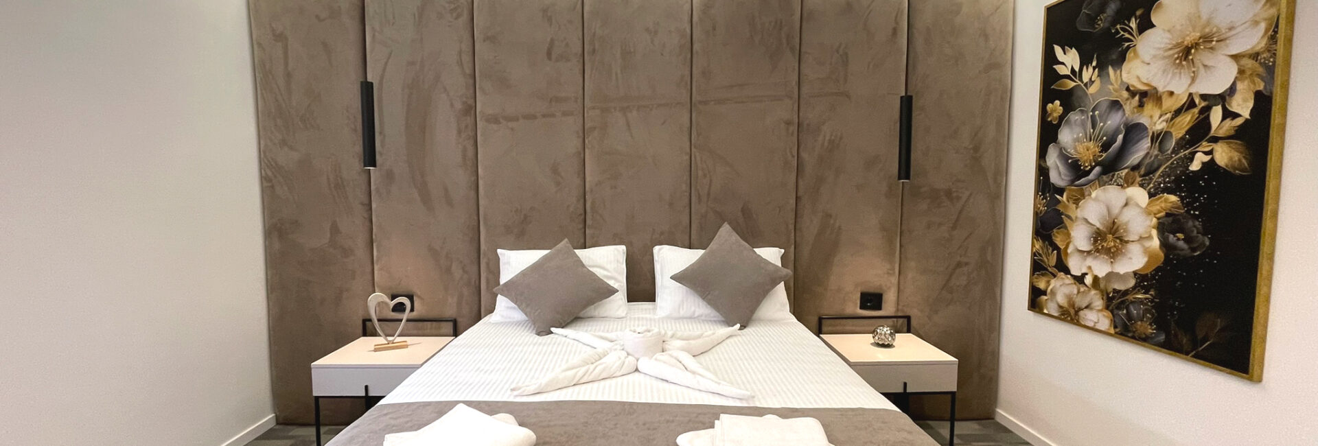 6) Dvokrevetna soba (francuski ležaj) cijena za dvije osobe